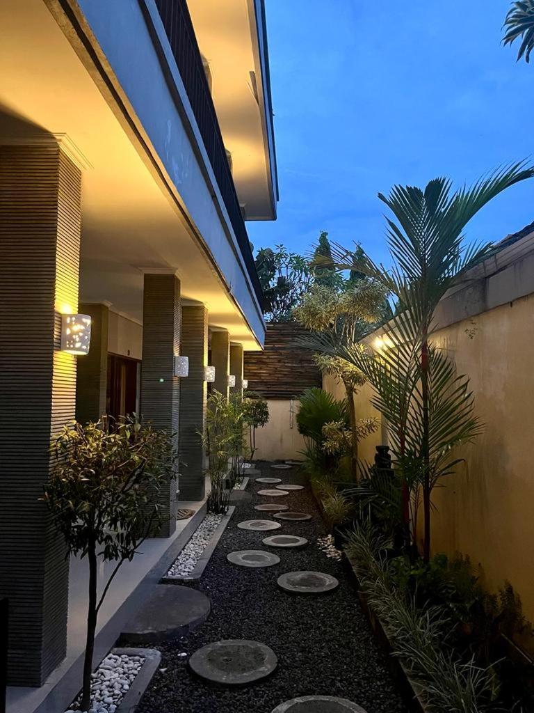 Amigos Guesthouse & Hostel Canggu Exteriör bild