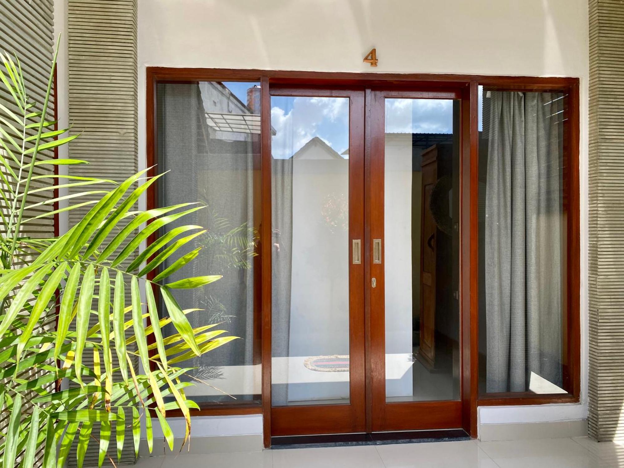 Amigos Guesthouse & Hostel Canggu Exteriör bild